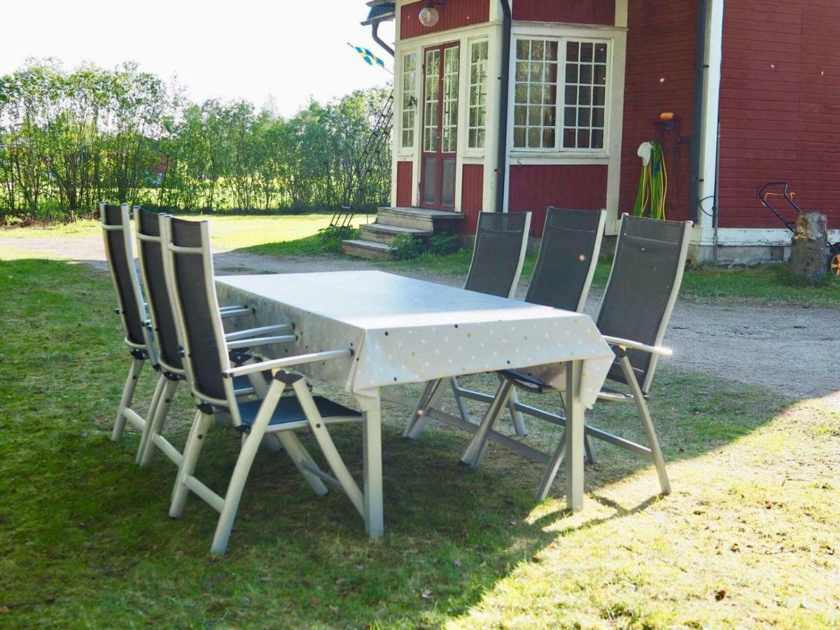 Orsastuguthyrning-Kyrkbyn Villa Eksteriør billede